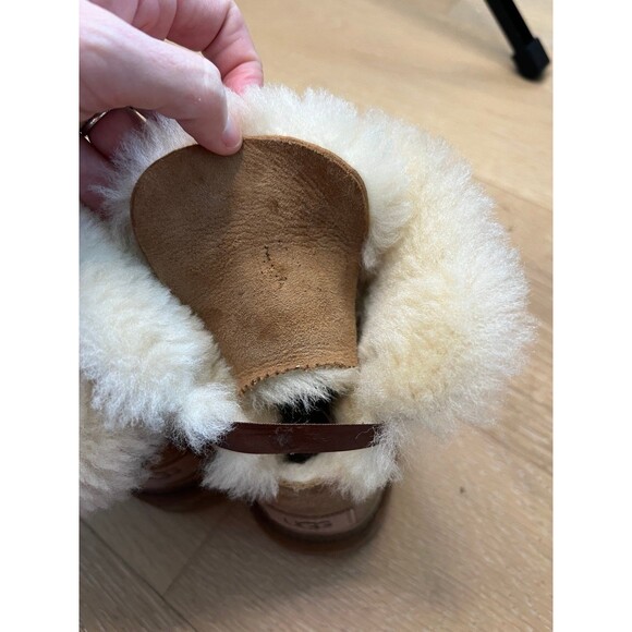 UGG Bailey Bow Womens size 8 - Picture 6 of 9